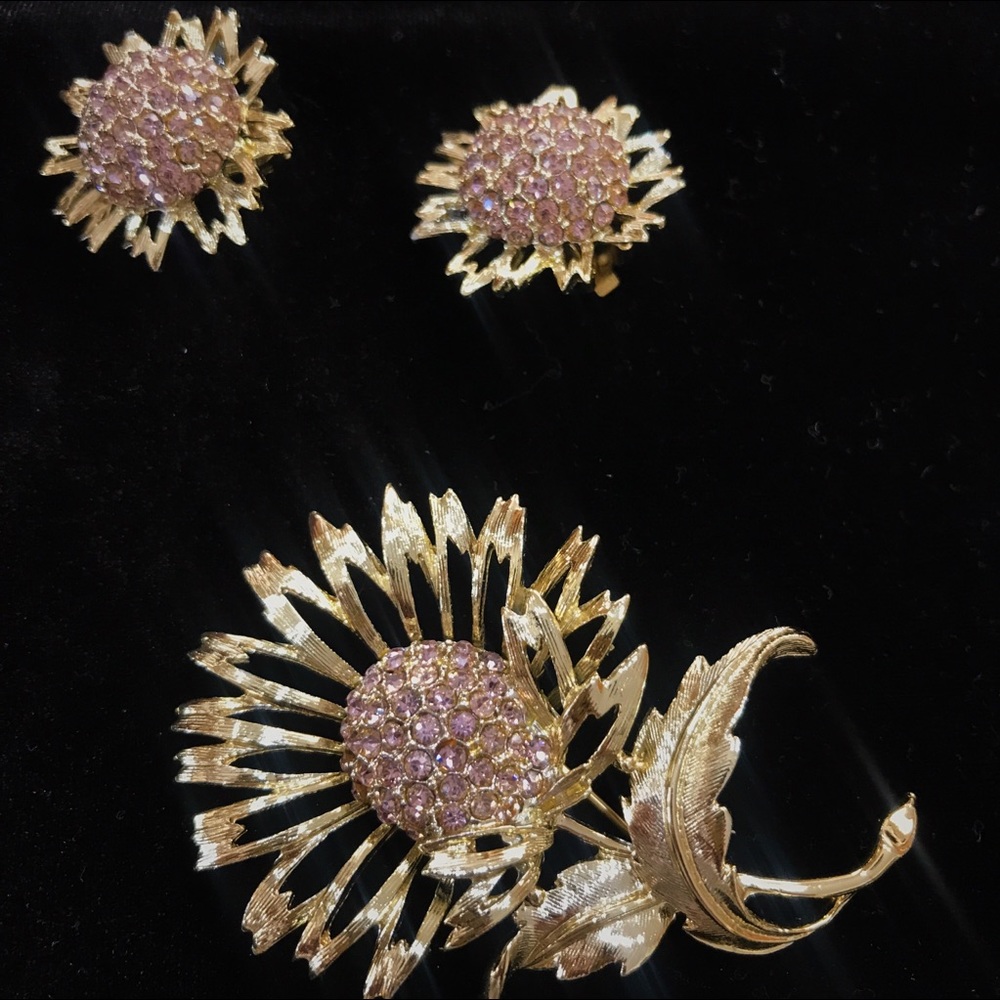VINTAGE Pink Flower Rhinestone Earrings & Brooch